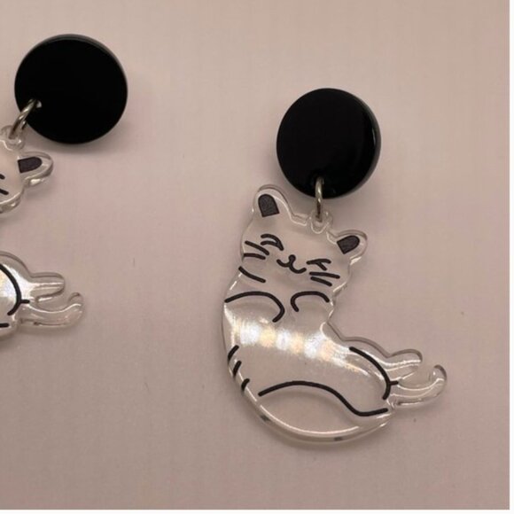 ⭐️❤️ FREE Cat Kitten Clear Chic Glam Animal Cute Girly Modern Hip Drop Earrings - Picture 3 of 9